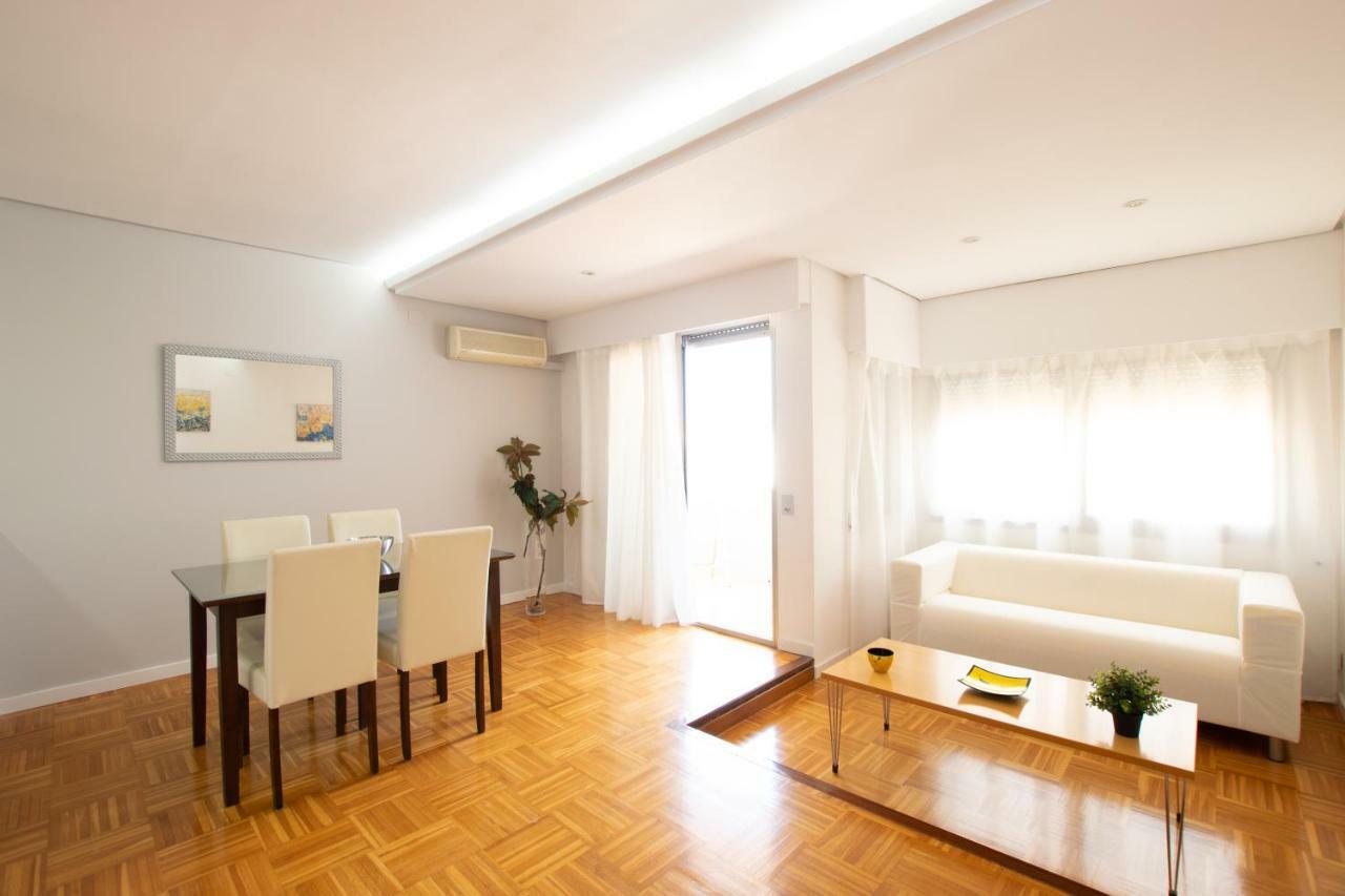 Light&bright apartment in central Valencia Exterior foto
